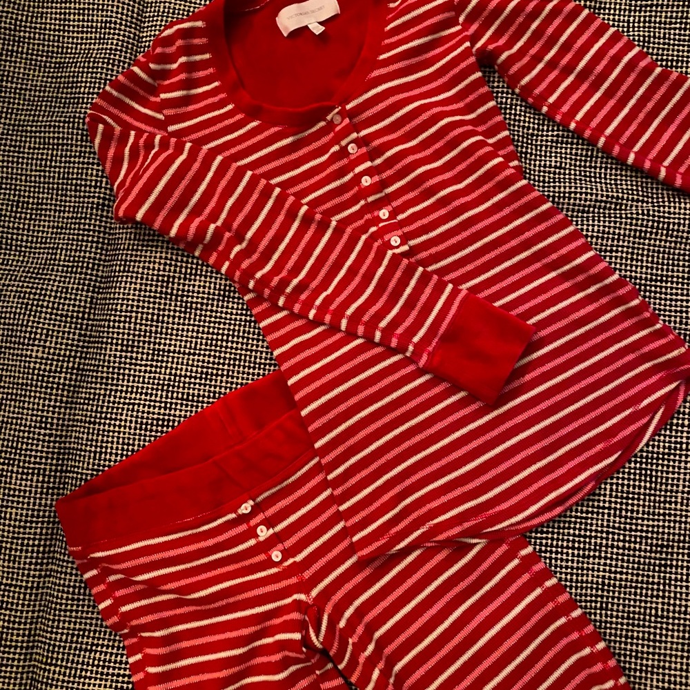 Victoria Secret pajamas set.